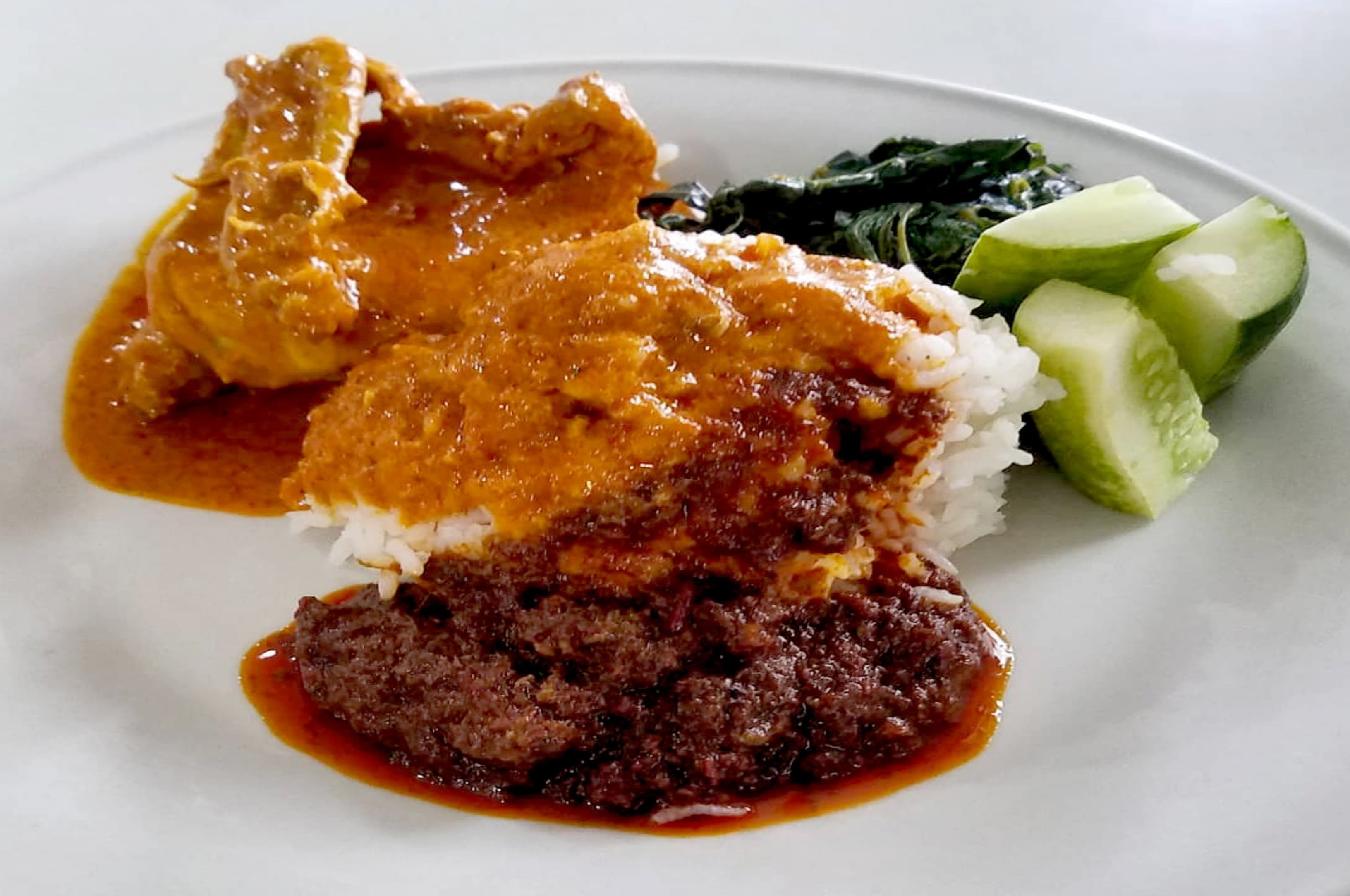 Rekomendasi 5 Rumah Makan Padang di Jakarta Pusat yang Enak dan Legendaris