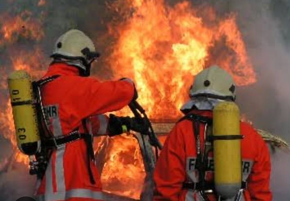 Kebakaran Melahap Rumah di Jagakarsa, Satu Lansia Tewas Terjebak Api