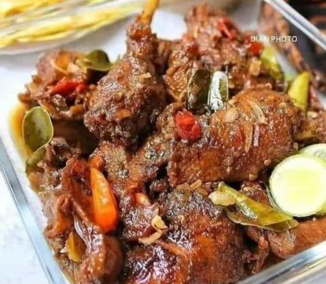 Sajian Praktis di Rumah, Resep Ayam Bumbu Kecap yang Manis dan Gurih